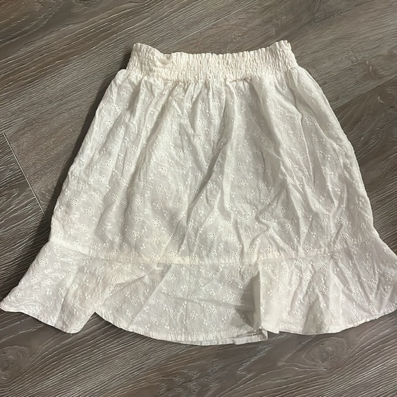 ASOS Sheet White Floral Mini Cover-Up Skirt - Picture 2 of 4